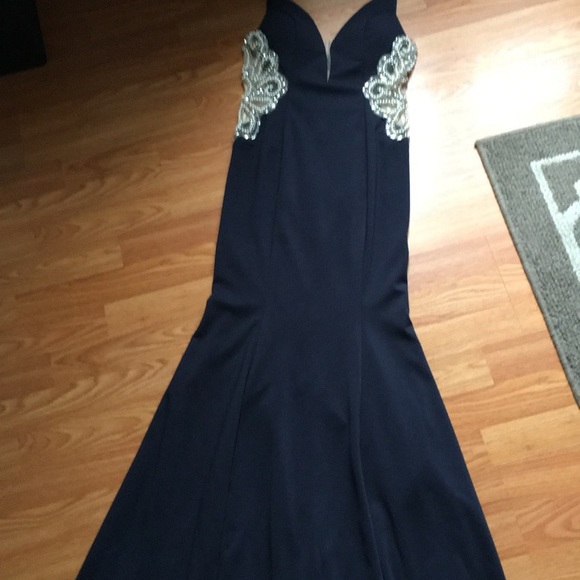 Dresses & Skirts - Dress